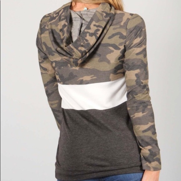 JUST ARRIVED! Brand New Camo White Gray Hoodie Top - Picture 2 of 2